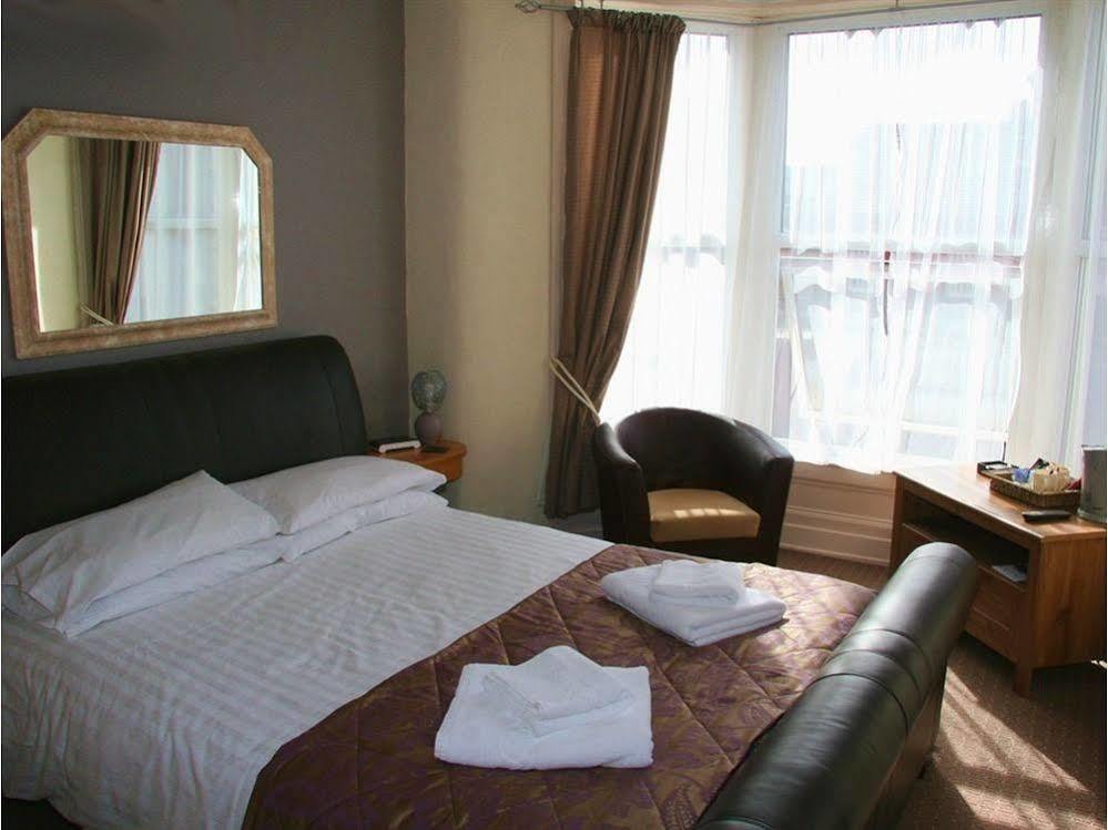 Bed and Breakfast The Dragonfly Blackpool Exterior foto